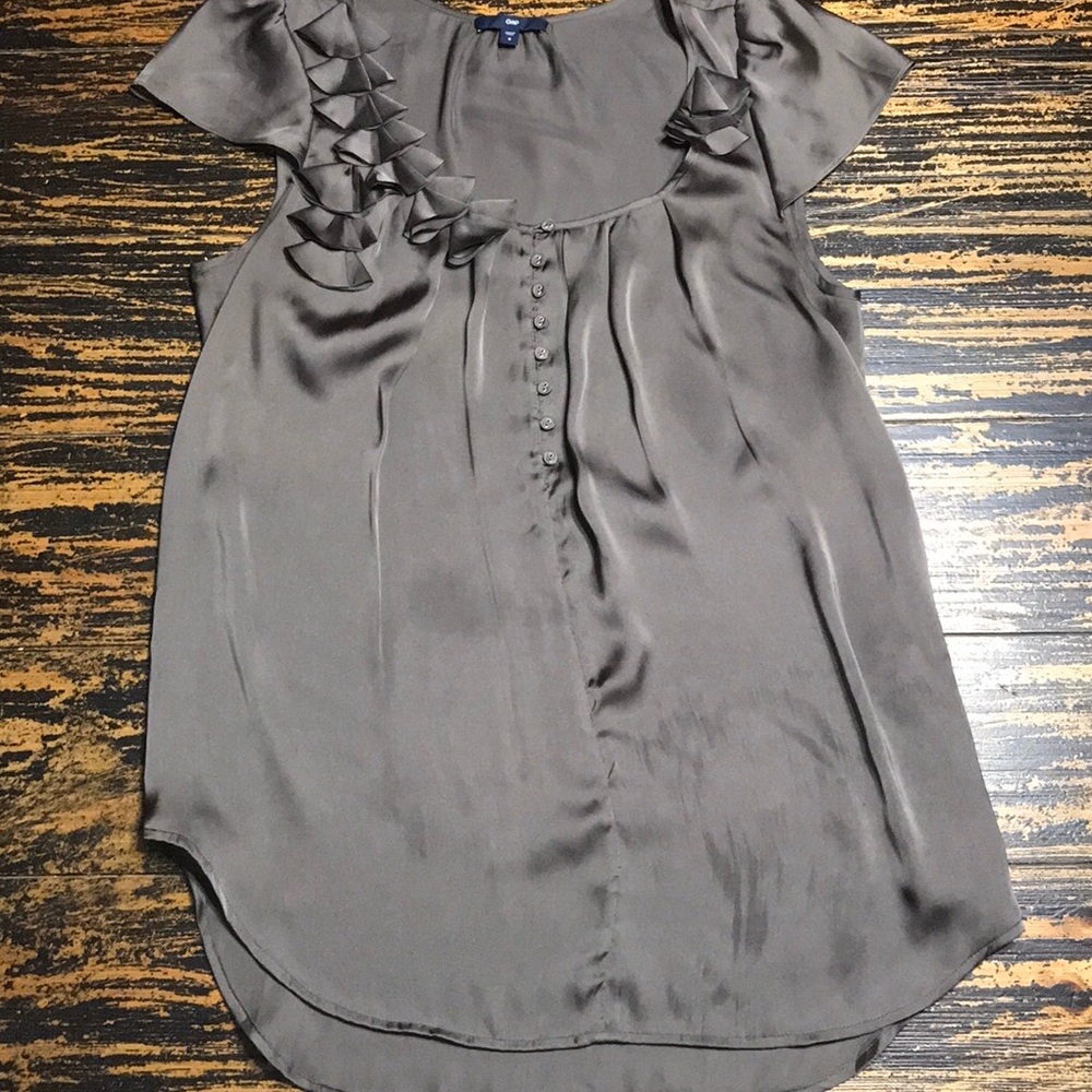 Gap woman’s Cap Sleeve Blouse